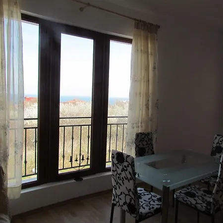 Daire Blue In Byala Byala (Varna)